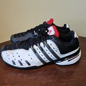 Adidas Barricade V Kids Youth‎ Sneakers (Size 5 U.S)